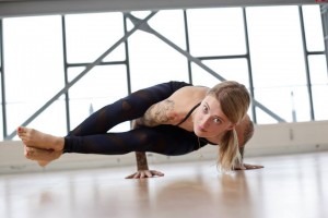 Jelena Lieberberg - Kick Ass Yoga
